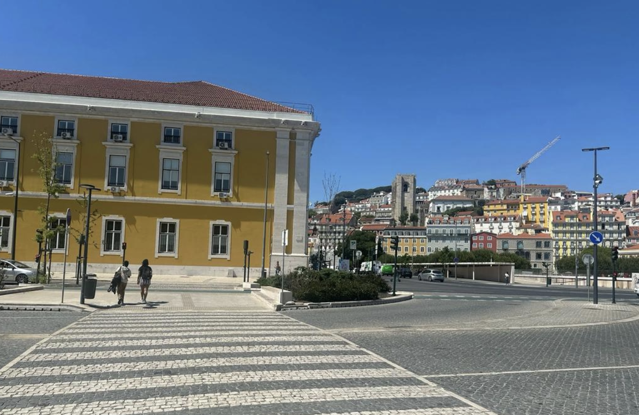 葡萄牙暂停使用欧盟新边境管理系统 缓解边检压力