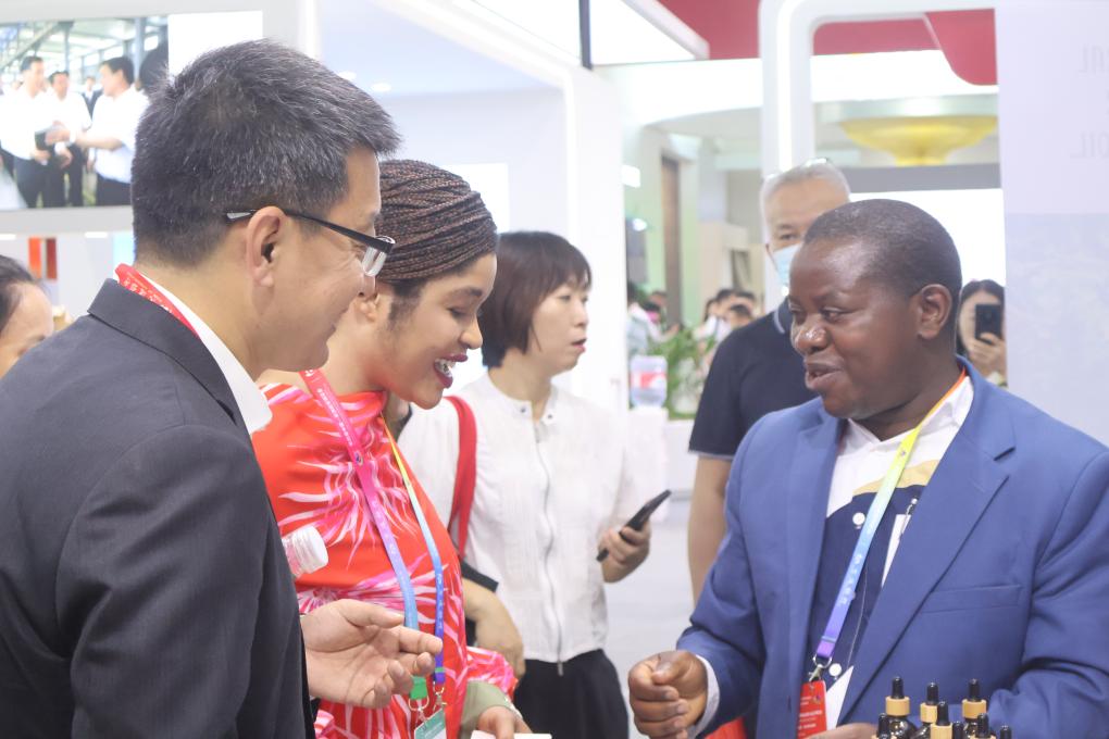 2025，以中国方案作答“世界之问”