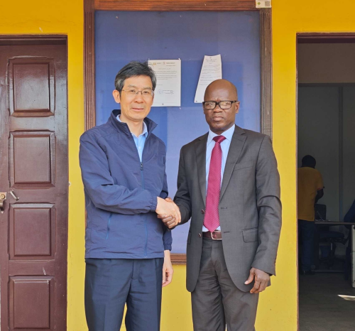 驻几内亚比绍大使杨仁火走访几比比翁博省